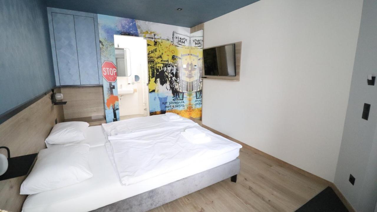 Hotel Jam Panzio Kapuvár Esterno foto
