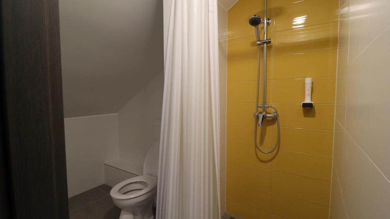 Hotel Jam Panzio Kapuvár Esterno foto