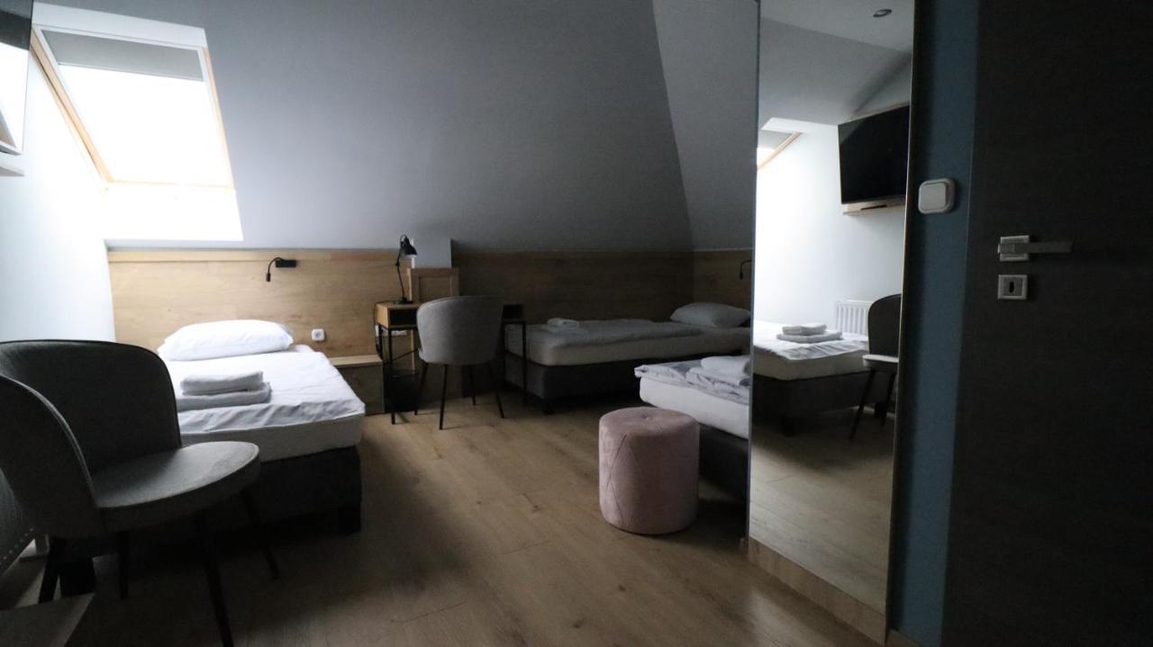 Hotel Jam Panzio Kapuvár Esterno foto