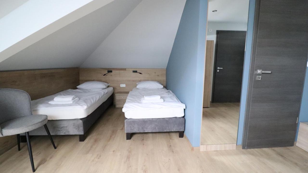 Hotel Jam Panzio Kapuvár Esterno foto