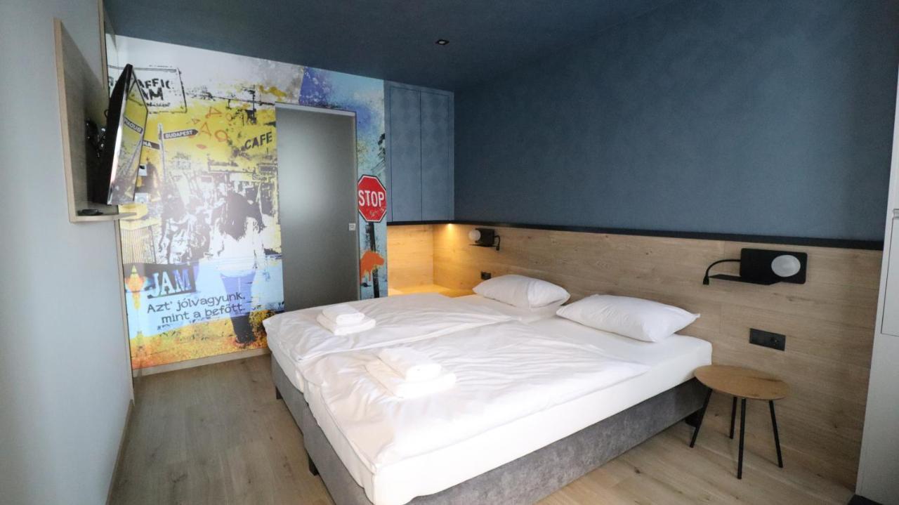 Hotel Jam Panzio Kapuvár Esterno foto